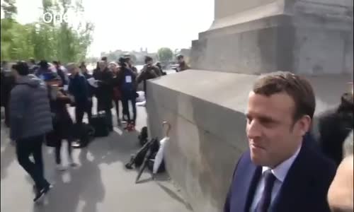 Fransa'da Macron ile Le Pen Arasındaki Rekabet Kızışıyor 