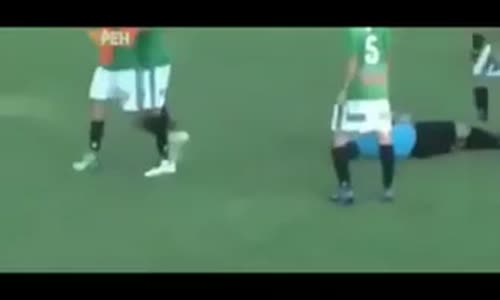 Futbolcunun kafa attığı hakem (Viktor Tejo)  öldü