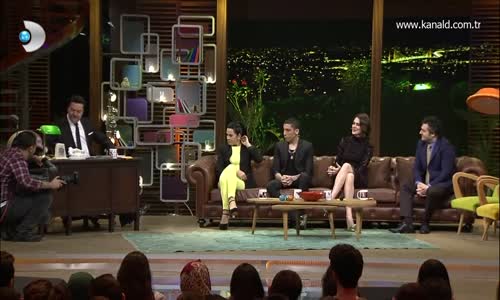 Beyaz Show - Eşofmanlı Şevket Hocaya Sorular!