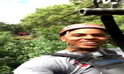 Zip Line Sırasında Ağzından Dişi Uçan Adam