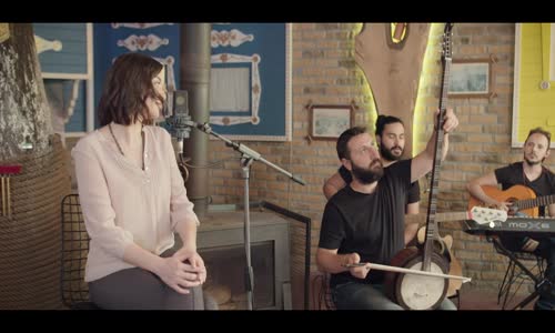  Ezgi Eyuboğlu  Vay Bana Akustik