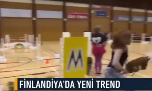 Finlandiya'da Genç Kızların Yeni Hobisi: