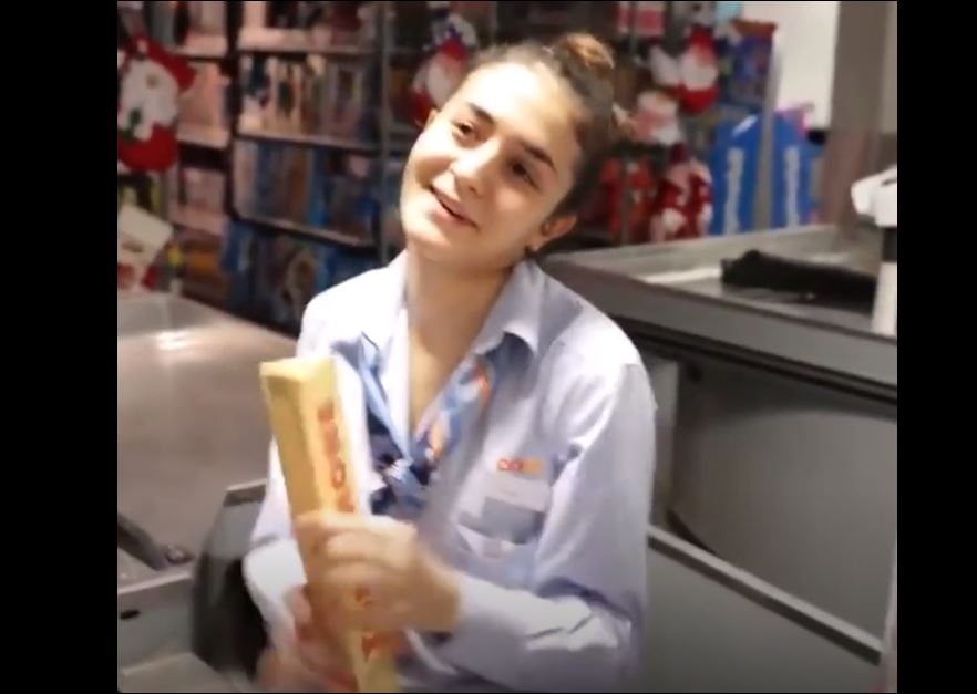 Toblerone ile Kasiyeri Kekleyen Adam