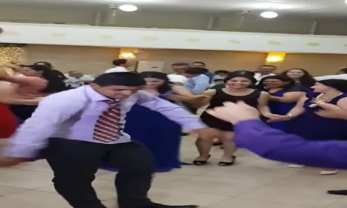 Akıllara Zarar Düğün Dansı