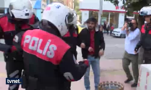 Polislere Sizinle Savaşacağım Dedi, Küfürler Yağdırdı