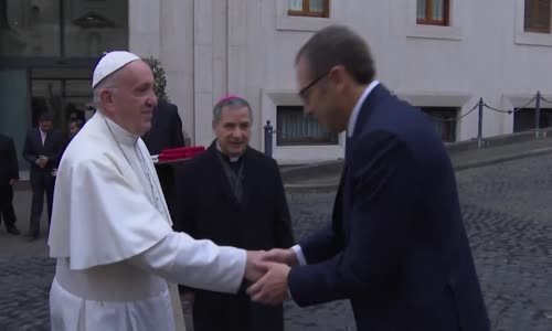 Papa Francis'in 200 Bin Euro'luk Lamborghini'yi Kutsaması