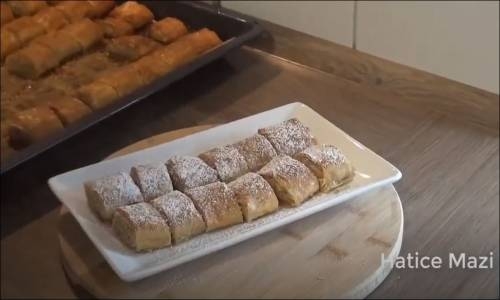 Tahinli Kuru Baklava  Cevizli Çıtır Rulo 