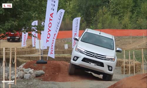 Test Toyota Hilux