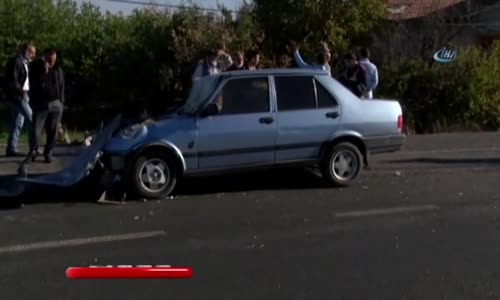 Elazığ'da Öğrenci Servisi İle Otomobil Çarpıştı 4 Yaralı 