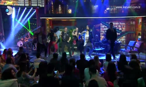 Beyaz Show - Bülent Serttaş Toto Üstü Yerde!