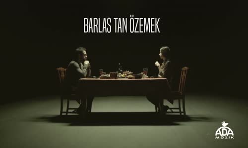 Barlas Tan Özemek  Ayna Kırıldı