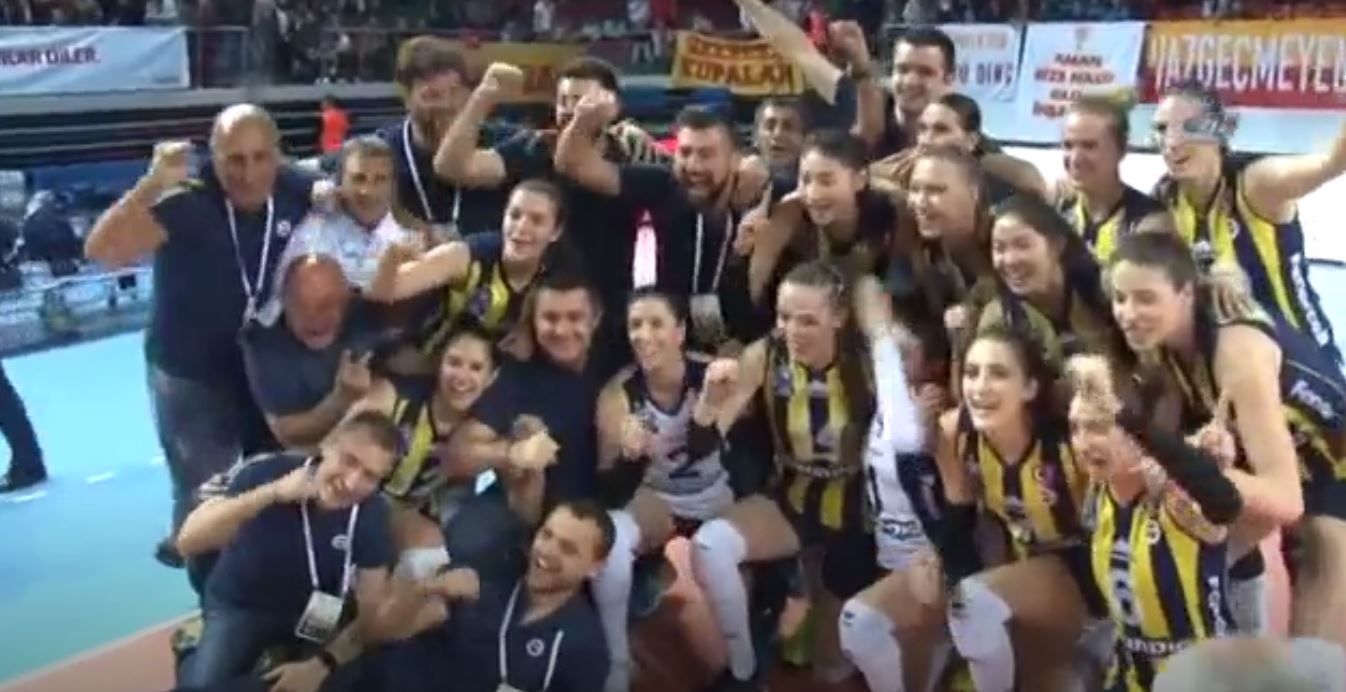 FB GS Voleybol Şampiyonu Belli Oldu