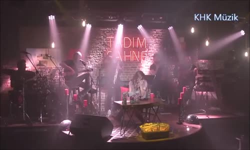 İrem Derici Hani Herşeyindim Ben Senin Akustik Canlı Performans