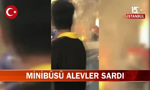 İstanbul Küçükçekmece'de Park Halindeki Minibüs Aşırı Sıcaktan Yandı! İşte Görüntüler