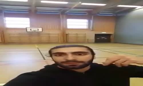 Attığı Baskete Hunharca Sevinen Adam