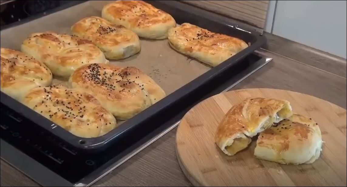 Patatesli Börek Tarifi