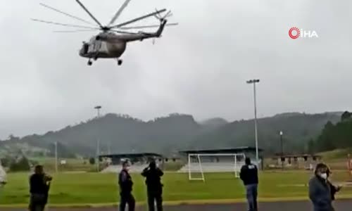 Meksika Donanmasına ait helikopter iniş yaptığı sırada düştü 