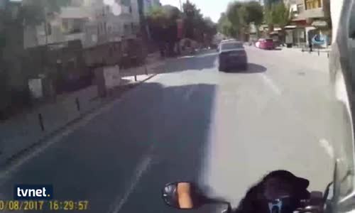 Motosiklet Kazası Kask Kamerasında