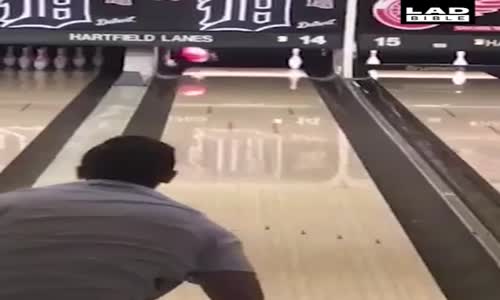 Bowling Topunu Dağlara Taşlara Atarak İmkansızı Başaran İnsanlar 