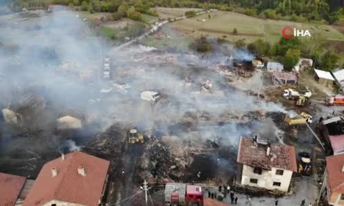 Bolu’da, 12 evin yandığı köy havadan görüntülendi 