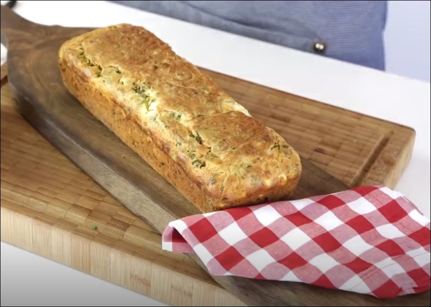 Börek Tadında Kek Nasıl Yapılır