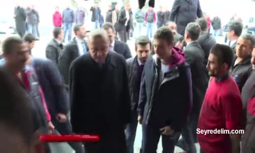 Cumhurbaşkanı Erdoğan, Sarıyer'de Balıkçı Teknesini Ziyaret Etti.