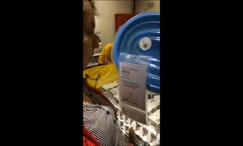 Ikea'da Karısını Trolleyen Adam 