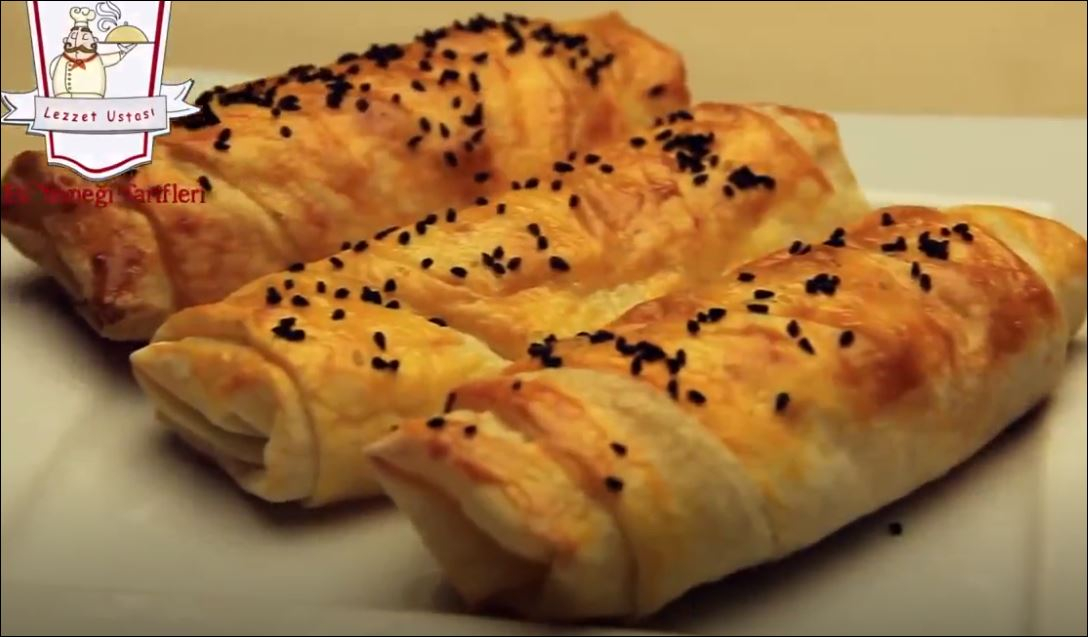 Peynirli Rulo Börek Tarifi Hazır Yufkadan Kolay Çıtır Börekler