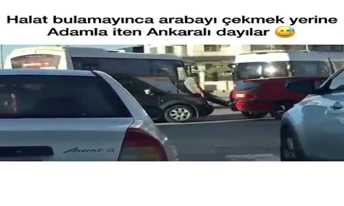 Halat Bulamayınca Arabayı Çekmek Yerine Adamla İten Ankaralı Dayılar