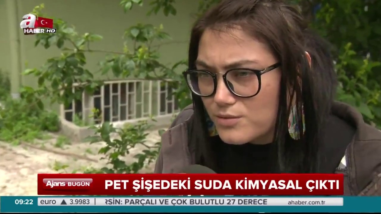 Bakkaldan Aldığı Pet Şişedeki Suda Kimyasal Çıktı