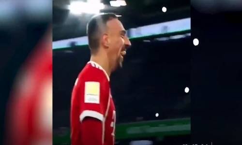 Bunu Gördünüz Mü Franck Ribery Saha Kenarını Trolledi