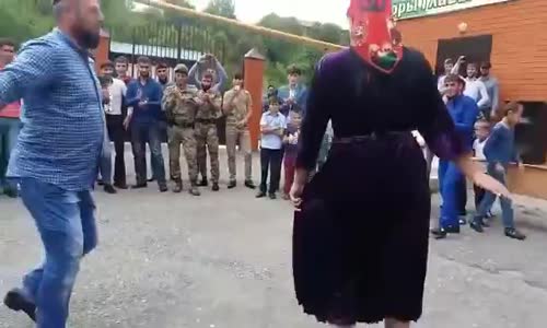 İşte Kafkas Dansı Aseletin Dansı Lezginka