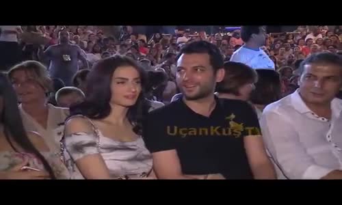  Murat Yıldırım Eşi İmane Elbani'nin Ailesini Tarkan Konserinde Ağırladı!