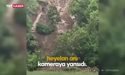 Amasya'da heyelan ağaçları yerinden söktü, o anlar kameraya yansıdı