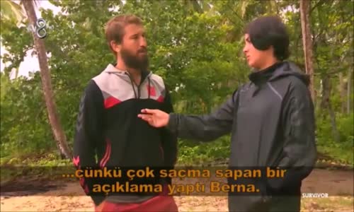 Survivor 2017-Sabriye'nin Sürekli Ademe Dokunması Dikkat Çekici