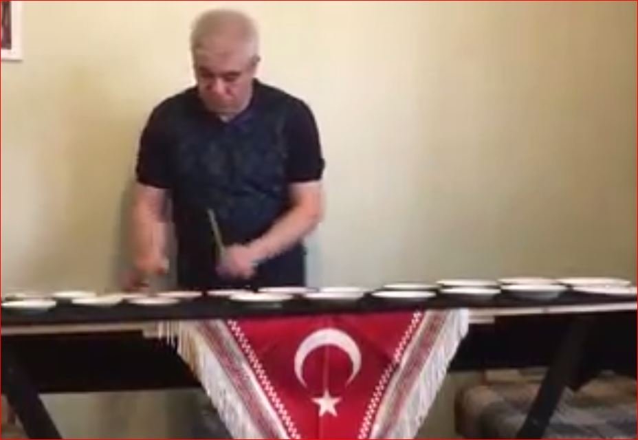 Erman Albayrak - Ölürüm Türkiyem Tabaklarla