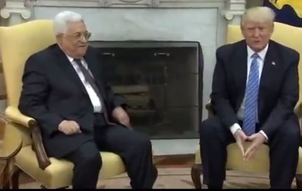 Trump Beyaz Saray’da Abbas ile Görüştü 