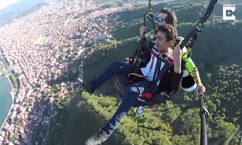 Korkuyu Gözlerinde Yaşatan Çocuk