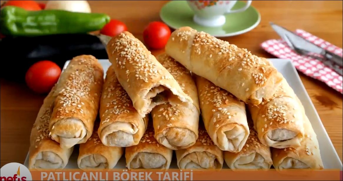 Patlıcanlı Börek Tarifi 