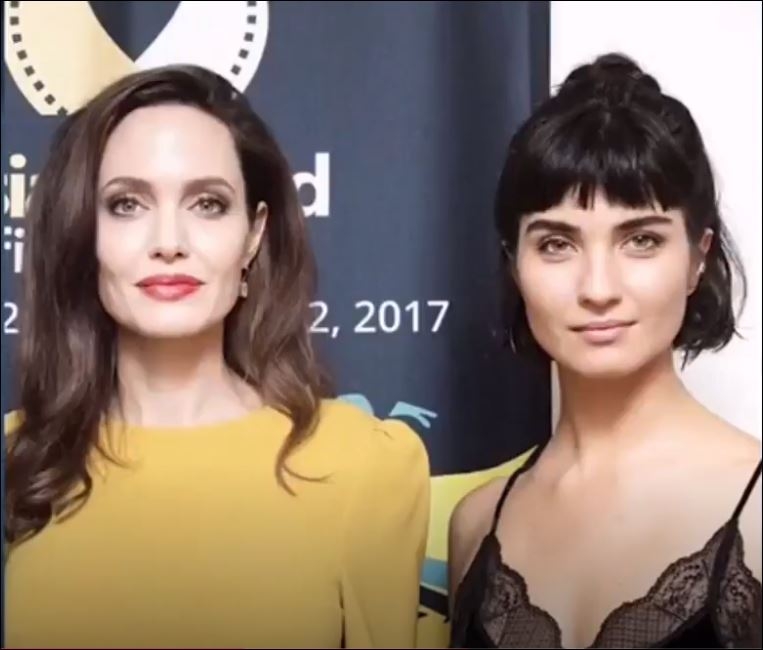 Tuba Büyüküstün Angelina Jolie