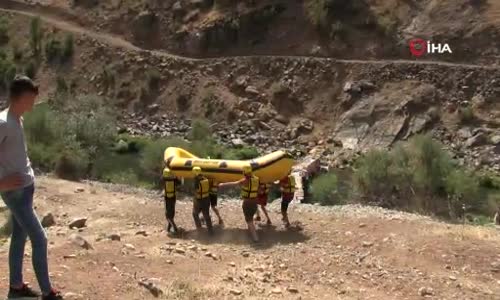 Şırnak'ta sosyal mesafeli rafting 