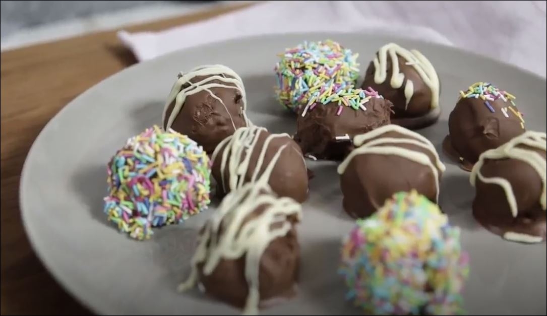 2 Malzemeli Bonbon  Çikolatalı Tatlı Tarifleri