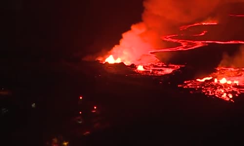 Hawaii'deki Lav Akışının Muhteşem Gece Görüntüleri