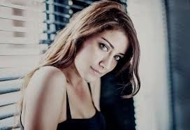 Hazal Kaya Kimdir?