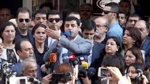 Demirtaş'tan Tehlikeli Çağrı- Partililerimiz Her Yerde Sokakta Olmalıdır