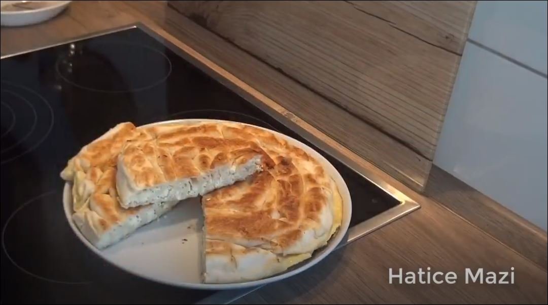 Tavada Kolay Peynirli Börek Tarifi