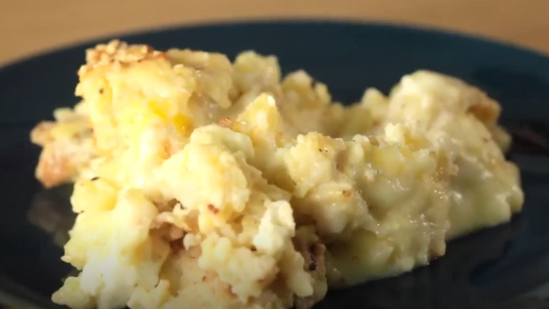 Çay Demlenmeden Pişen Pide Börek Tarifi 