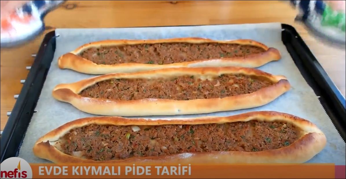 Evde Kıymalı Pide Tarifi