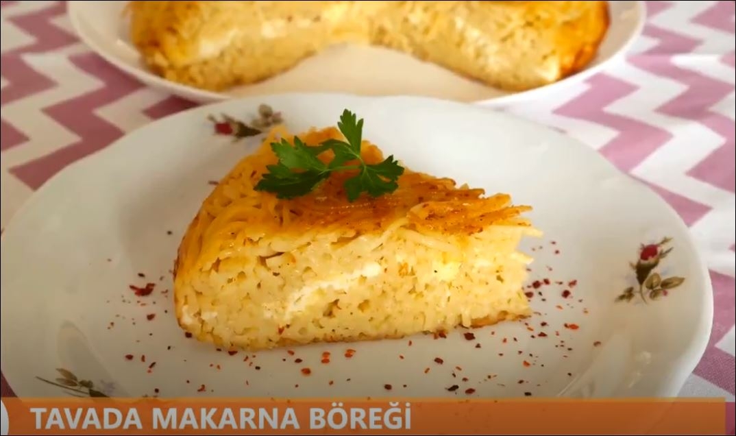 Tavada Makarna Böreği 