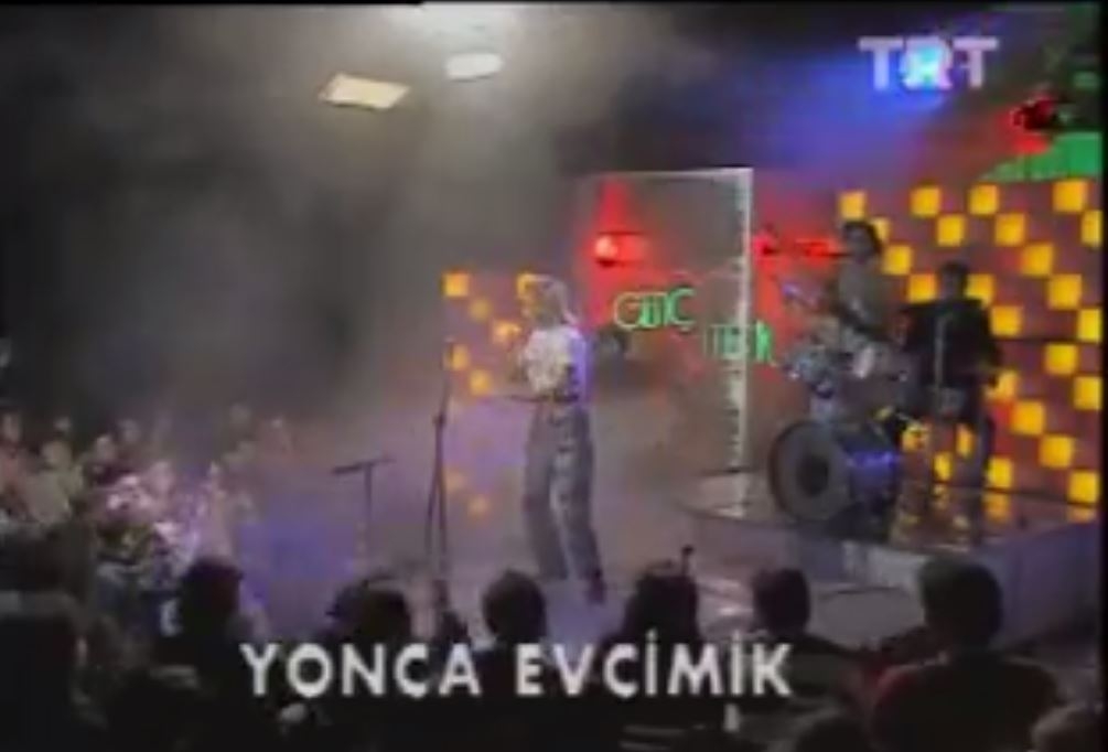 Yonca Evcimik-Yaktın Beni 